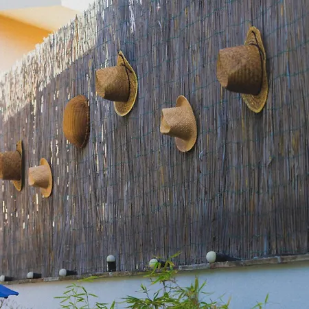 Hotel Les Lauriers 3*