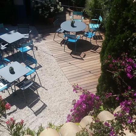 Les Lauriers Hotel 3*